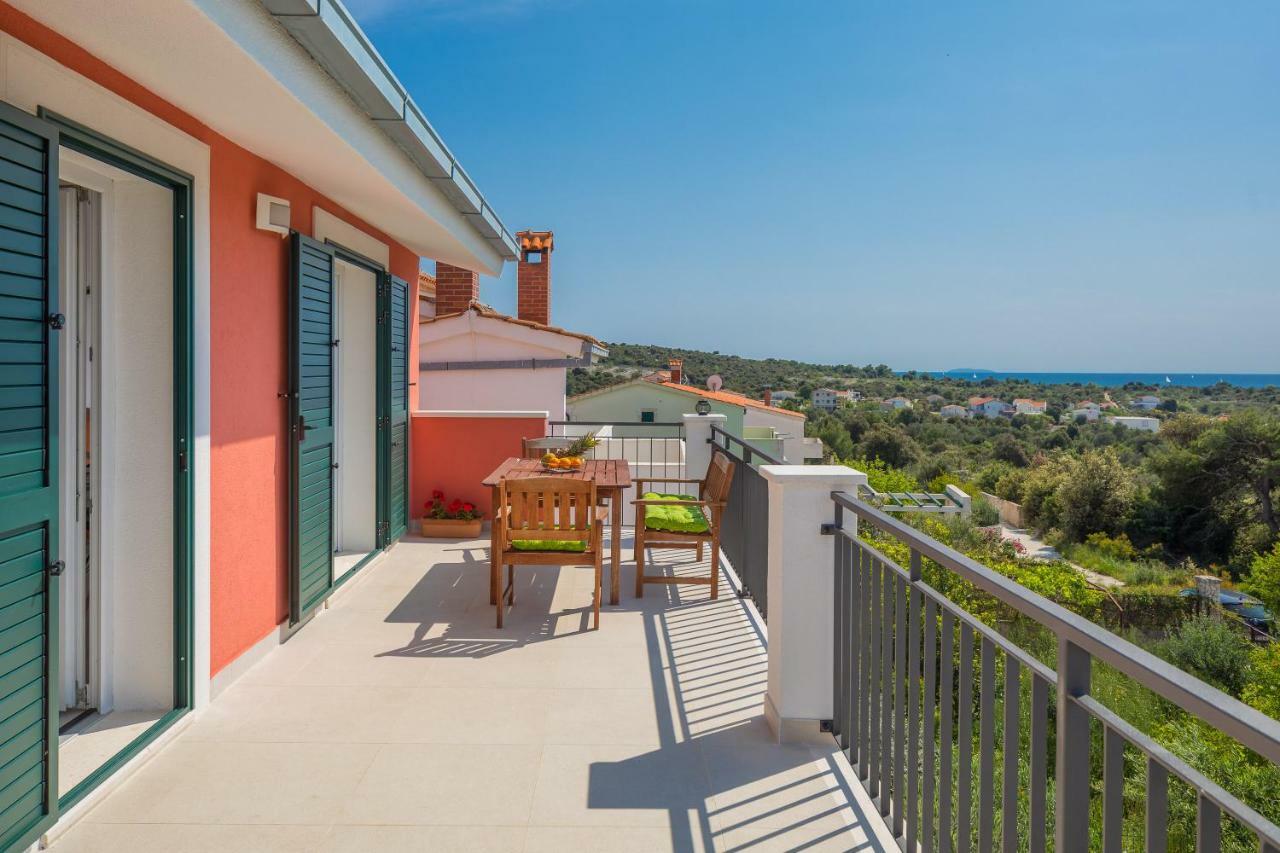 Villa Basic سيفيد المظهر الخارجي الصورة