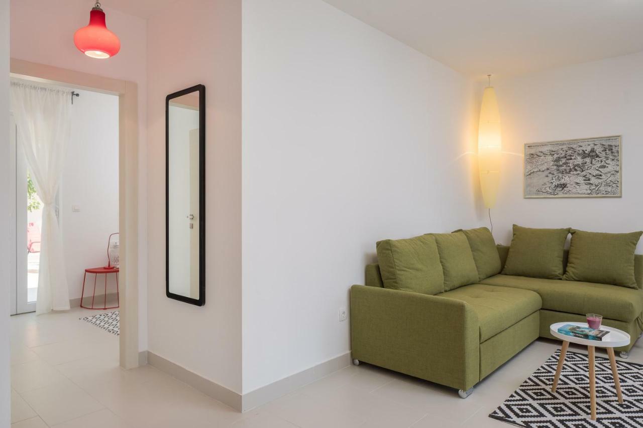 Villa Basic سيفيد المظهر الخارجي الصورة