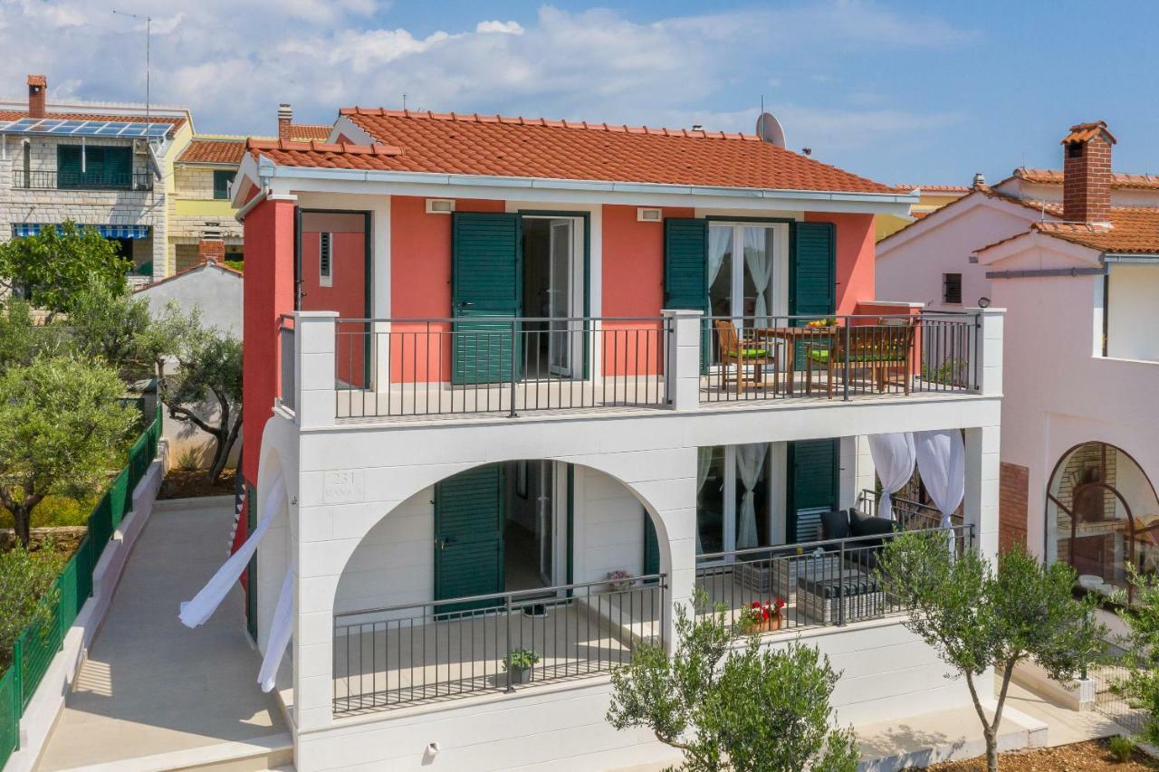 Villa Basic سيفيد المظهر الخارجي الصورة