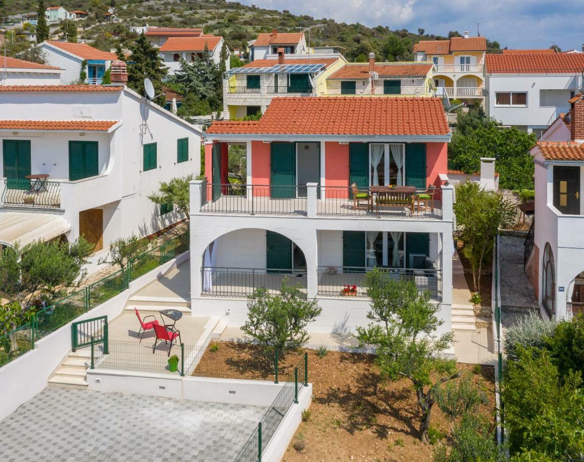 Villa Basic سيفيد المظهر الخارجي الصورة