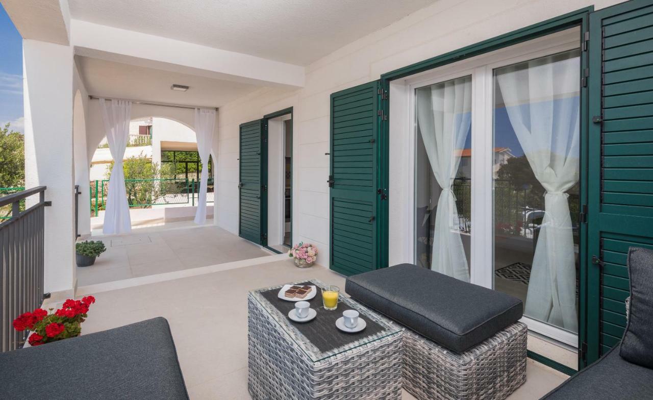 Villa Basic سيفيد المظهر الخارجي الصورة