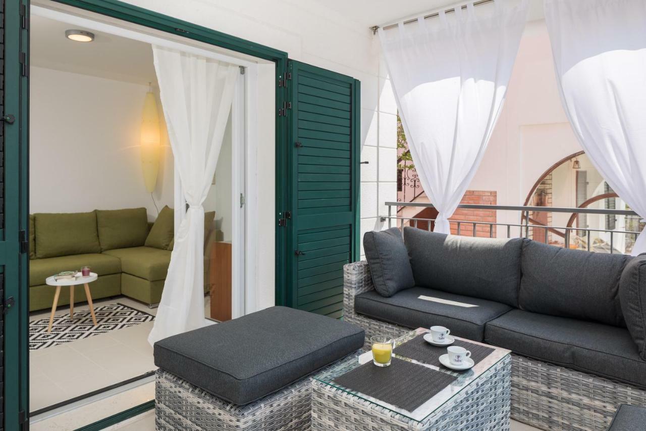 Villa Basic سيفيد المظهر الخارجي الصورة