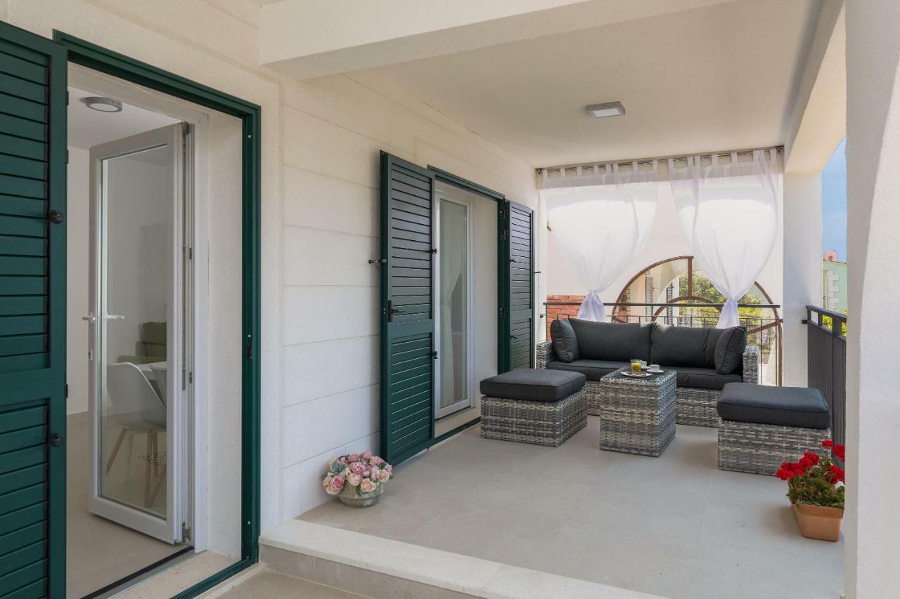 Villa Basic سيفيد المظهر الخارجي الصورة