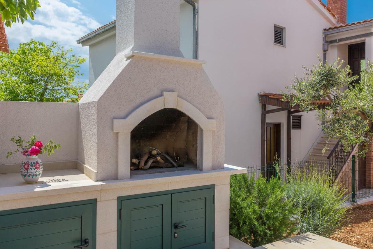 Villa Basic سيفيد المظهر الخارجي الصورة